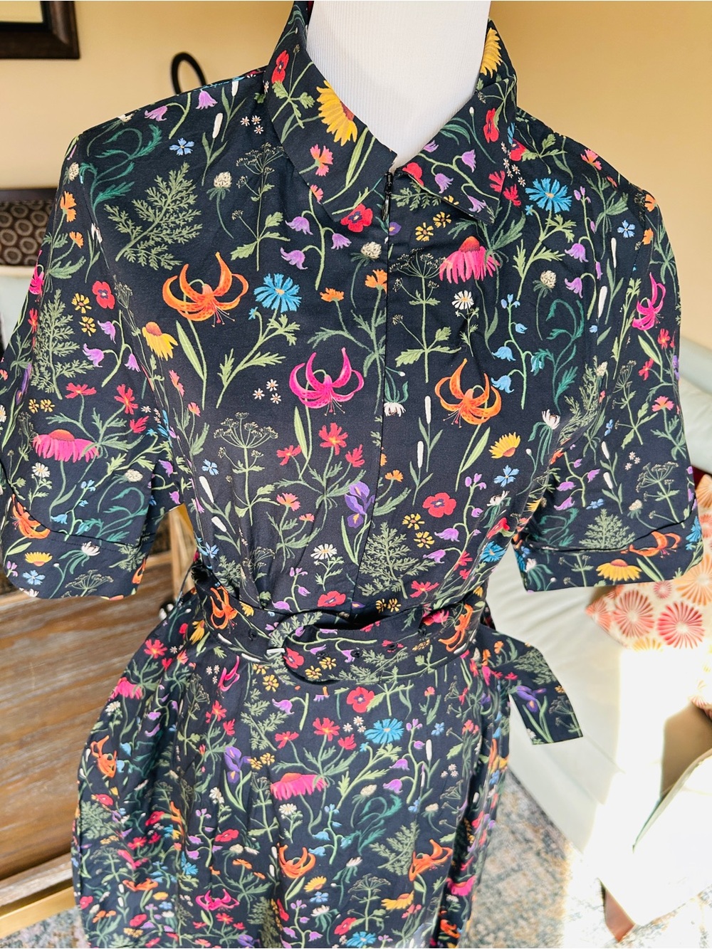 NWT Mixed by Nasrin Black Floral Belted Midi Shirt Dress Size Small - Picture 7 of 15